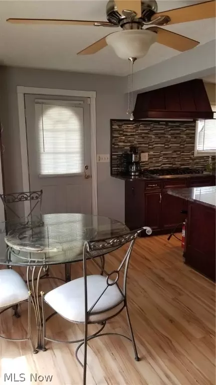 418 Runn St, Berea, OH 44017 photo 8