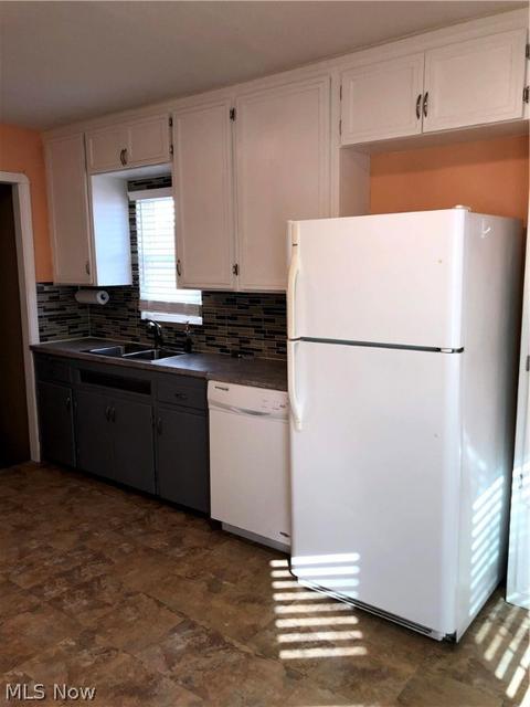 5010 Maplecrest Ave, Parma, OH 44134 photo 4