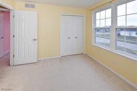 112 Springbrook Cir, Elyria, OH 44035 photo 17