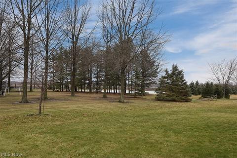 112 Springbrook Cir, Elyria, OH 44035 photo 19