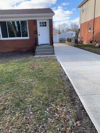 937 Livermore Ln, Elyria, OH 44035 photo 2