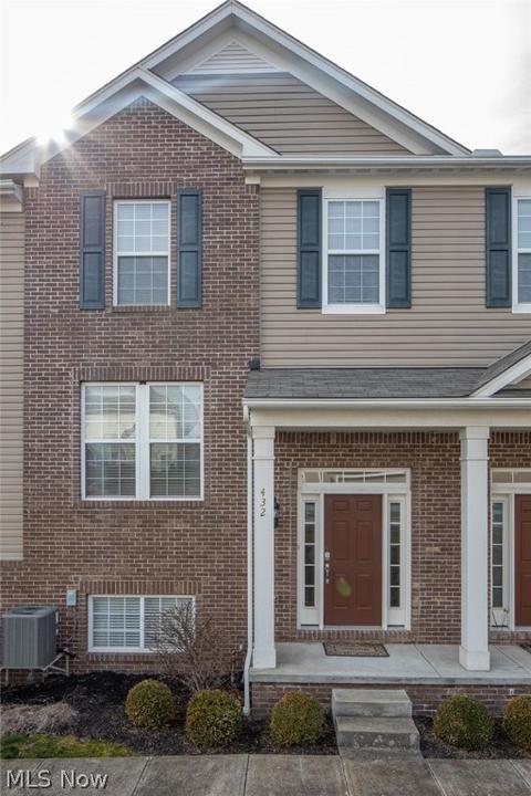 432 Stonehurst Dr, Copley, OH 44321 photo 1