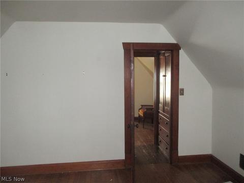 58 Pine St, Struthers, OH 44471 photo 3
