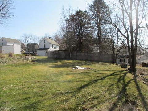 58 Pine St, Struthers, OH 44471 photo 9