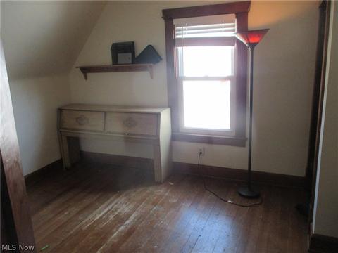 58 Pine St, Struthers, OH 44471 photo 4