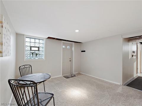 95 Tudor Ave, Akron, OH 44312 photo 23