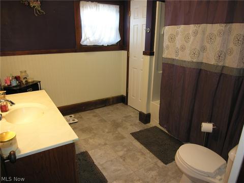 404 Kenyon Ave, Elyria, OH 44035 photo 18