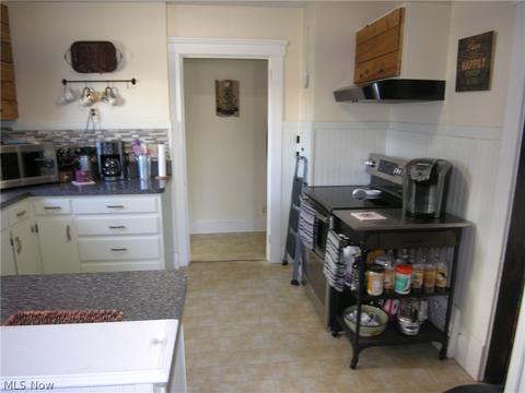 404 Kenyon Ave, Elyria, OH 44035 photo 8