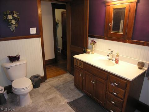 404 Kenyon Ave, Elyria, OH 44035 photo 17