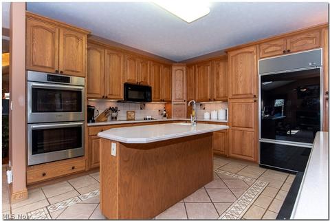 15811 Rapids Rd, Burton, OH 44021 photo 10