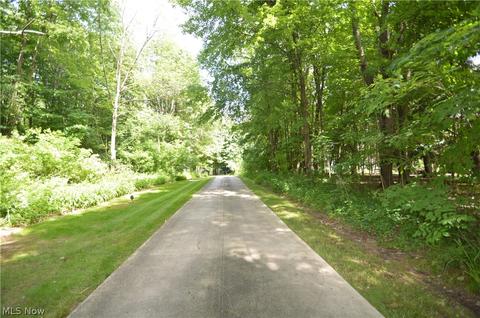 15811 Rapids Rd, Burton, OH 44021 photo 3