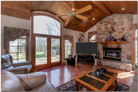 15811 Rapids Rd, Burton, OH 44021 photo 5