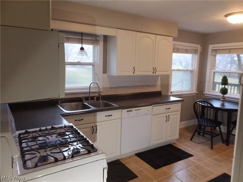 4015 20th St NW, Canton, OH 44708 photo 9