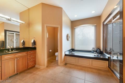 7464 Worlington Dr, Solon, OH 44139 photo 15