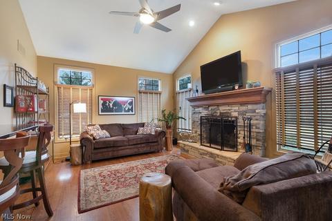 7464 Worlington Dr, Solon, OH 44139 photo 9