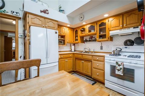 192 E 28th St, Dover, OH 44622 photo 14