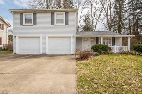 192 E 28th St, Dover, OH 44622 photo 2