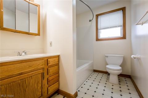 177 4th St SE, Brewster, OH 44613 photo 22