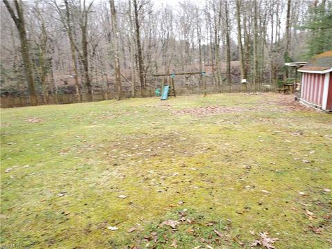 696 Talltrees Dr, Ashtabula, OH 44004 photo 5