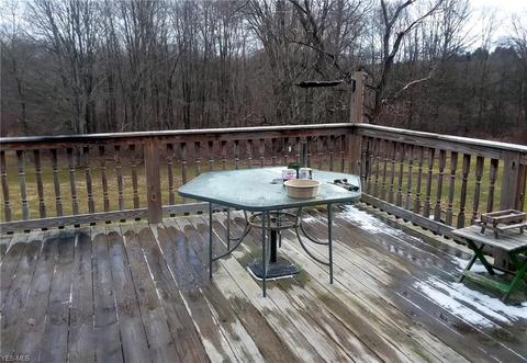 8072 Thomas Rd, Lisbon, OH 44432 photo 3