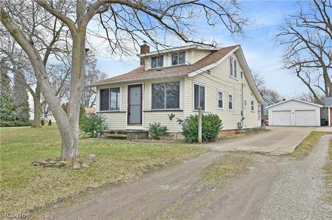 1426 E 1st St, Ashtabula, OH 44004 photo 1