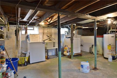 1426 E 1st St, Ashtabula, OH 44004 photo 26