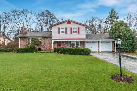 223 Square Dr, Madison, OH 44057 photo 1