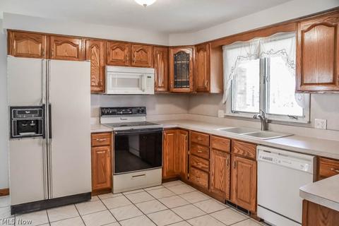 2205 55th St NE, Canton, OH 44721 photo 4