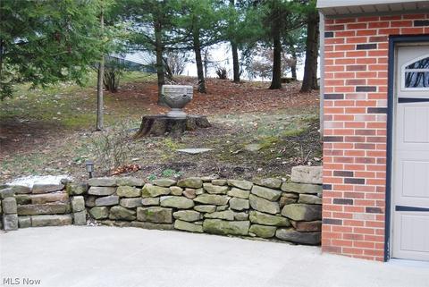 99 Oneida Trl, Malvern, OH 44644 photo 3