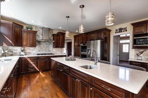 7129 Longview Dr, Solon, OH 44139 photo 4