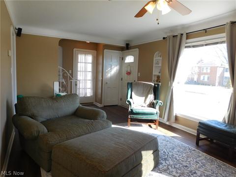 7702 Ackley Rd, Parma, OH 44129 photo 3