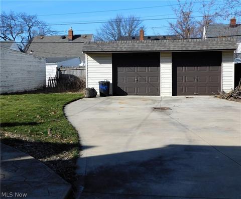 7702 Ackley Rd, Parma, OH 44129 photo 16