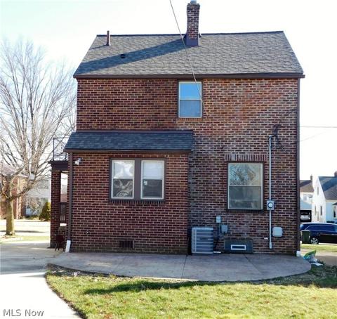 7702 Ackley Rd, Parma, OH 44129 photo 17