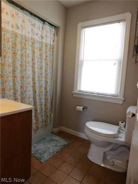 7702 Ackley Rd, Parma, OH 44129 photo 12