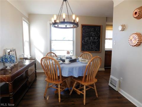 7702 Ackley Rd, Parma, OH 44129 photo 8