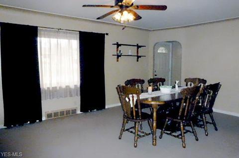 507 Edison St, Struthers, OH 44471 photo 6