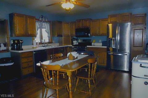 507 Edison St, Struthers, OH 44471 photo 12