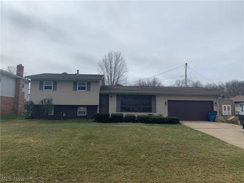 5160 Arrowbrook St NW, Canton, OH 44708 photo 1