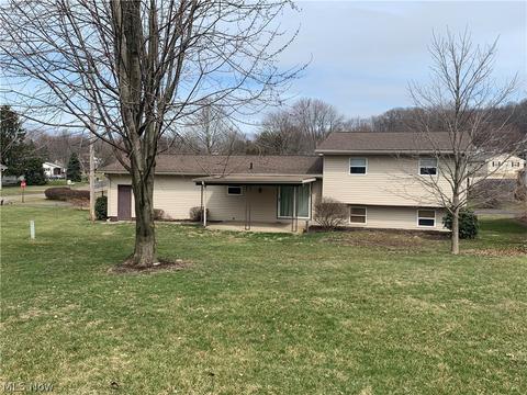 5160 Arrowbrook St NW, Canton, OH 44708 photo 3