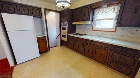 1733 Rush Rd, Wickliffe, OH 44092 photo 7