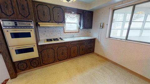1733 Rush Rd, Wickliffe, OH 44092 photo 6