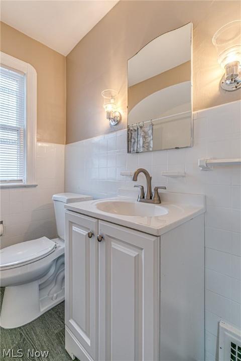 171 E 211th St, Euclid, OH 44123 photo 17