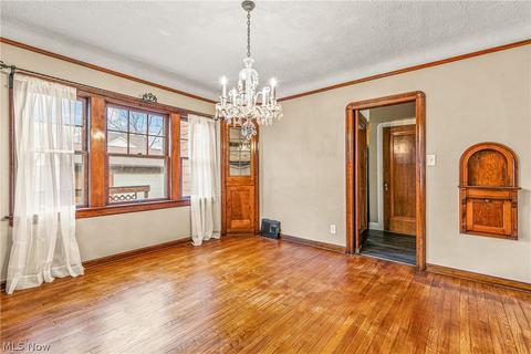 171 E 211th St, Euclid, OH 44123 photo 8