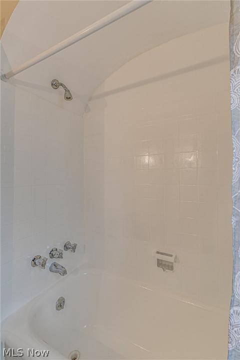 171 E 211th St, Euclid, OH 44123 photo 18