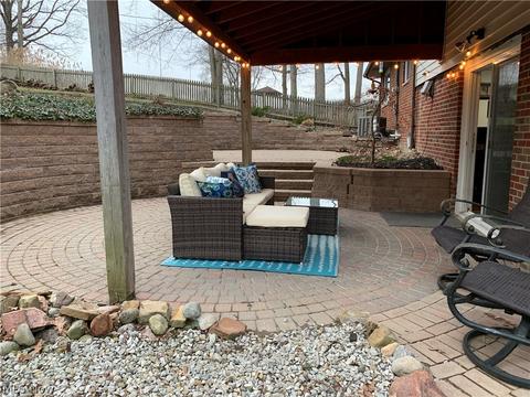 6435 Fordham Dr, Parma, OH 44129 photo 5