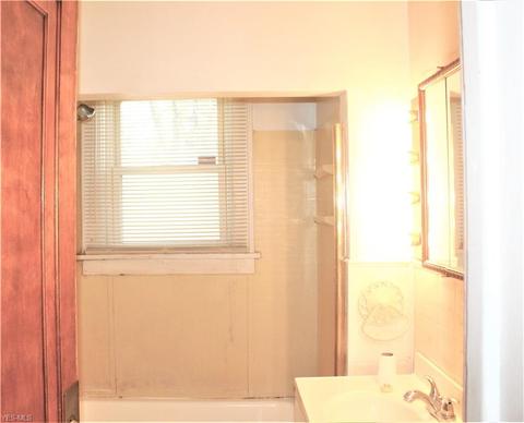 2219 3rd St NE, Canton, OH 44704 photo 13