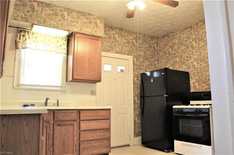 2219 3rd St NE, Canton, OH 44704 photo 8