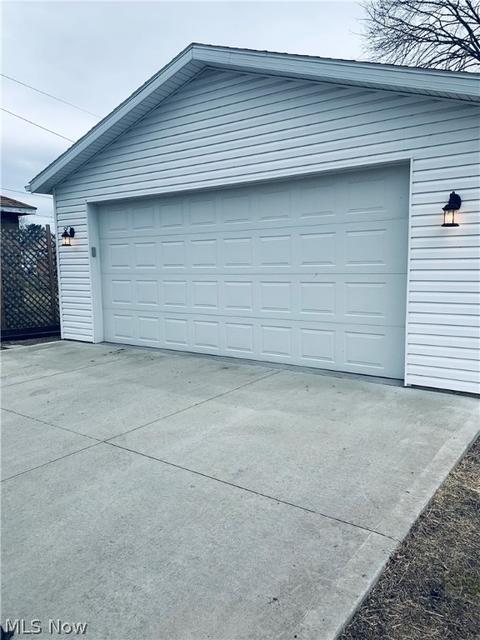 433 E Front St, Dover, OH 44622 photo 9