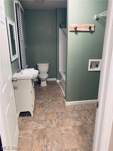 433 E Front St, Dover, OH 44622 photo 19