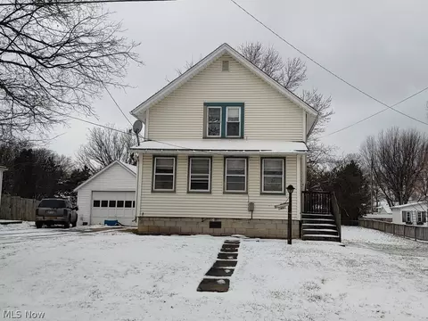 622 Spangler St, Willard, OH 44890 photo 1